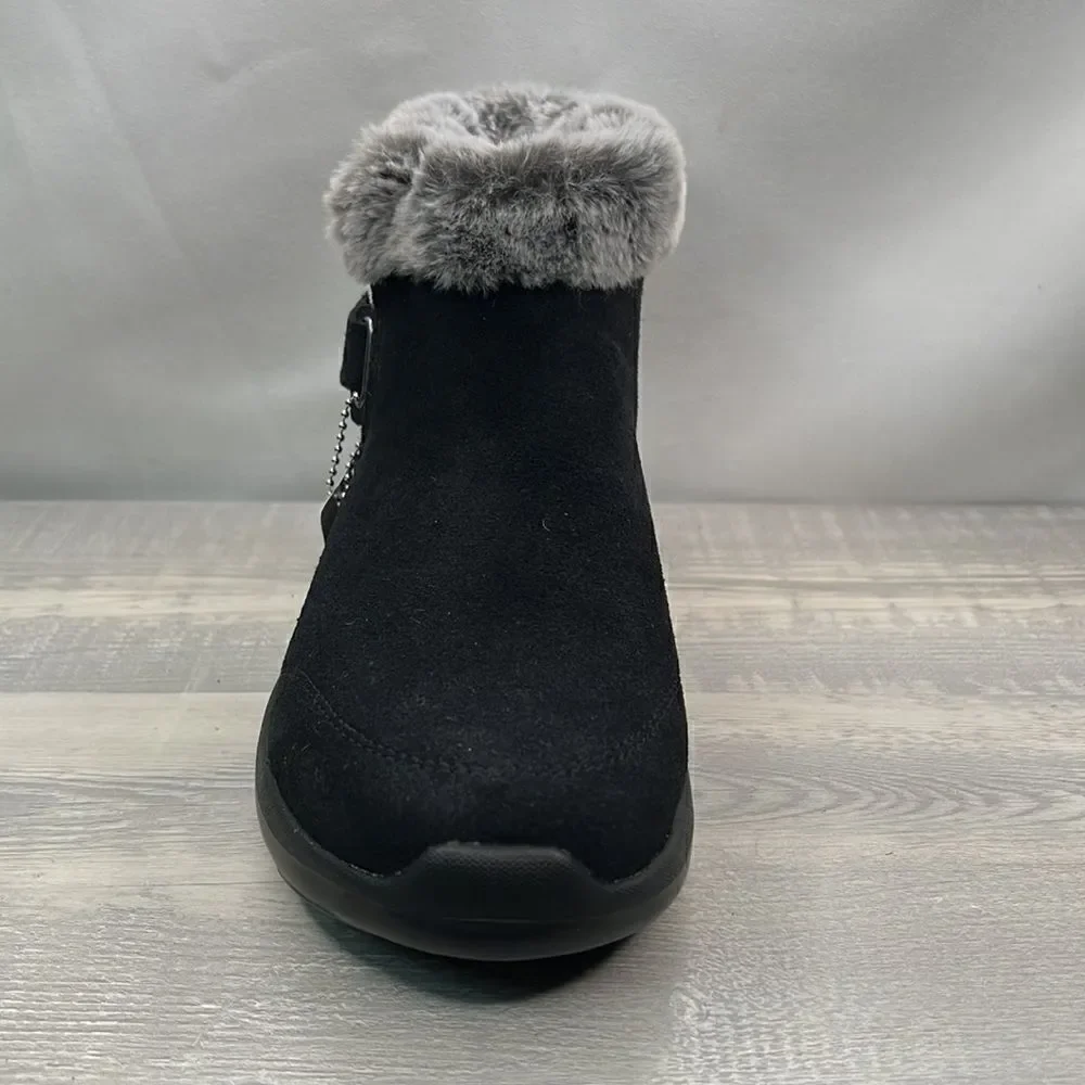 Skecher Gogo Mat Black 5 Gen suede ankle boot NWT